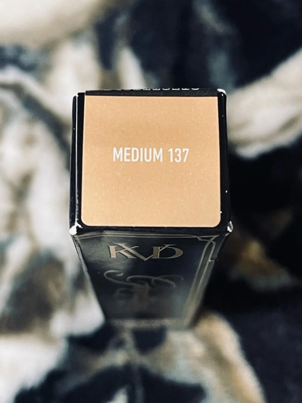 KVD Medium 137 Good Apple Lightweight Full Coverage Concealer